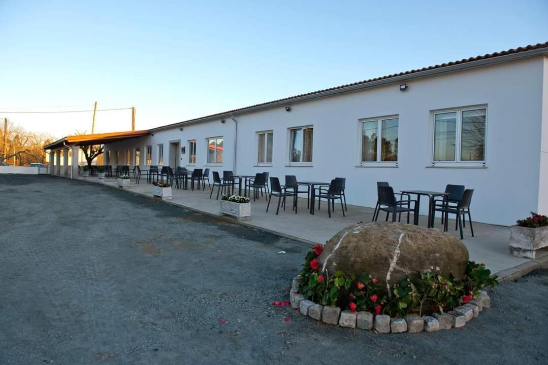 Hotel La Puerta De Arzúa Eksteriør bilde