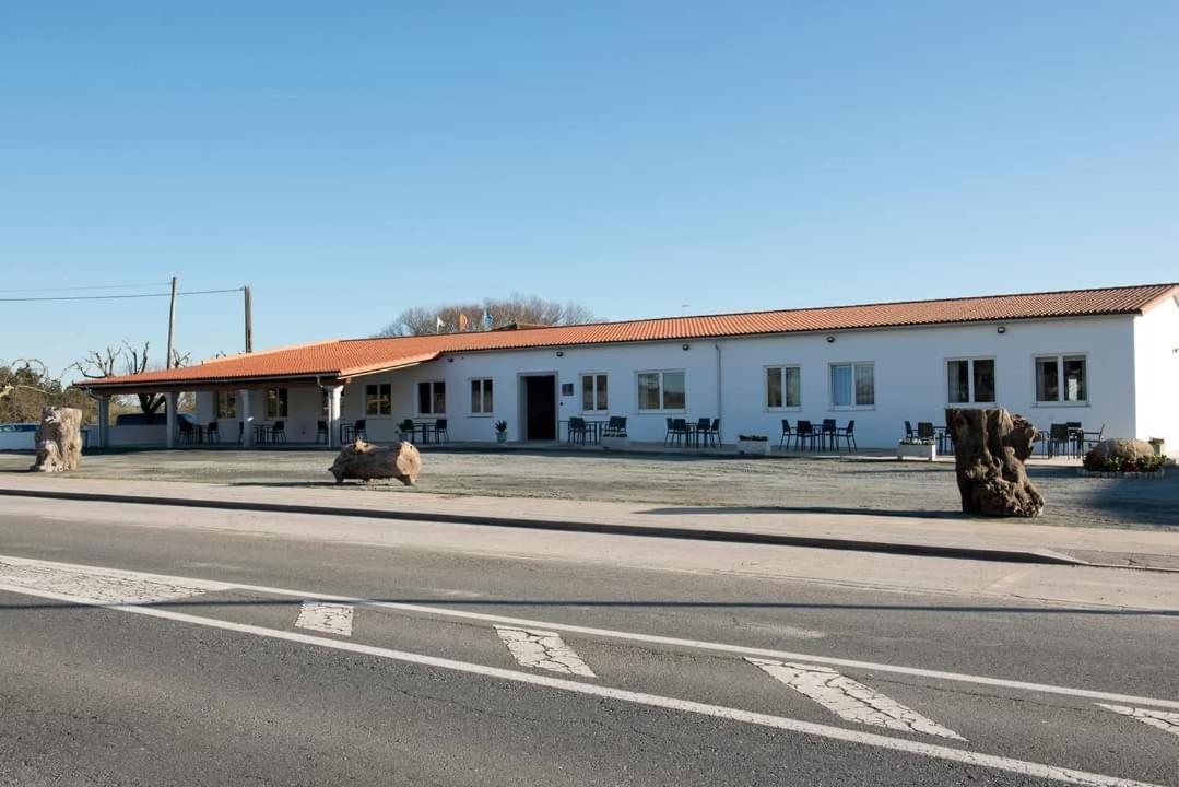 Hotel La Puerta De Arzúa Eksteriør bilde